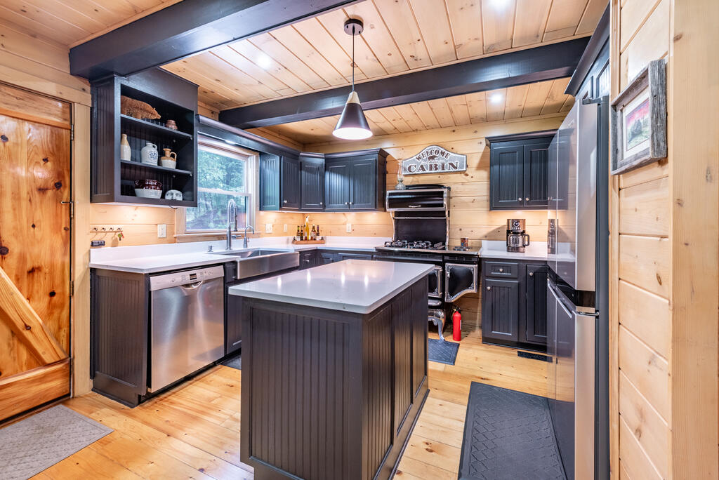 435173 Ellijay Pending