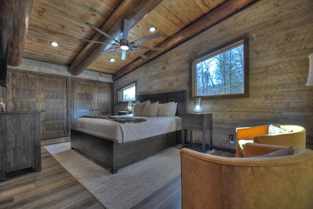 435185 Blue Ridge Active