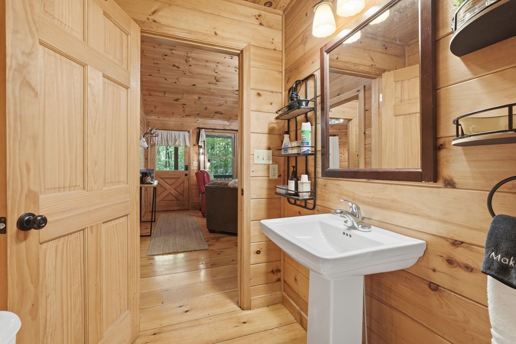 435189 Ellijay Active