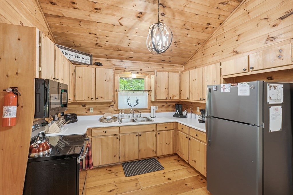 435189 Ellijay Active