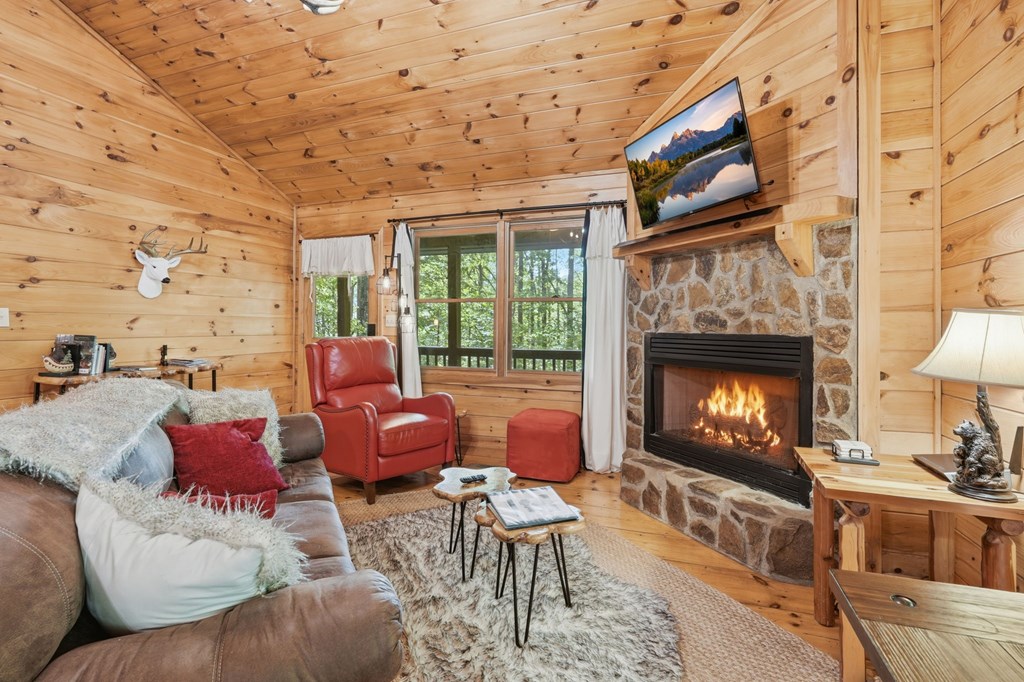 435189 Ellijay Active