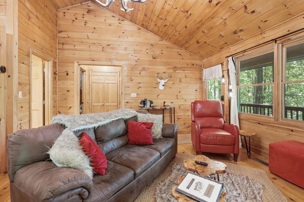 435189 Ellijay Active