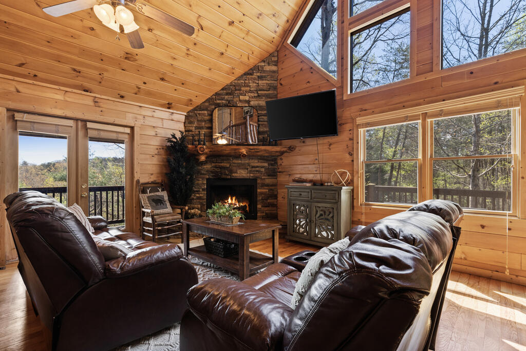 435190 Blue Ridge Active