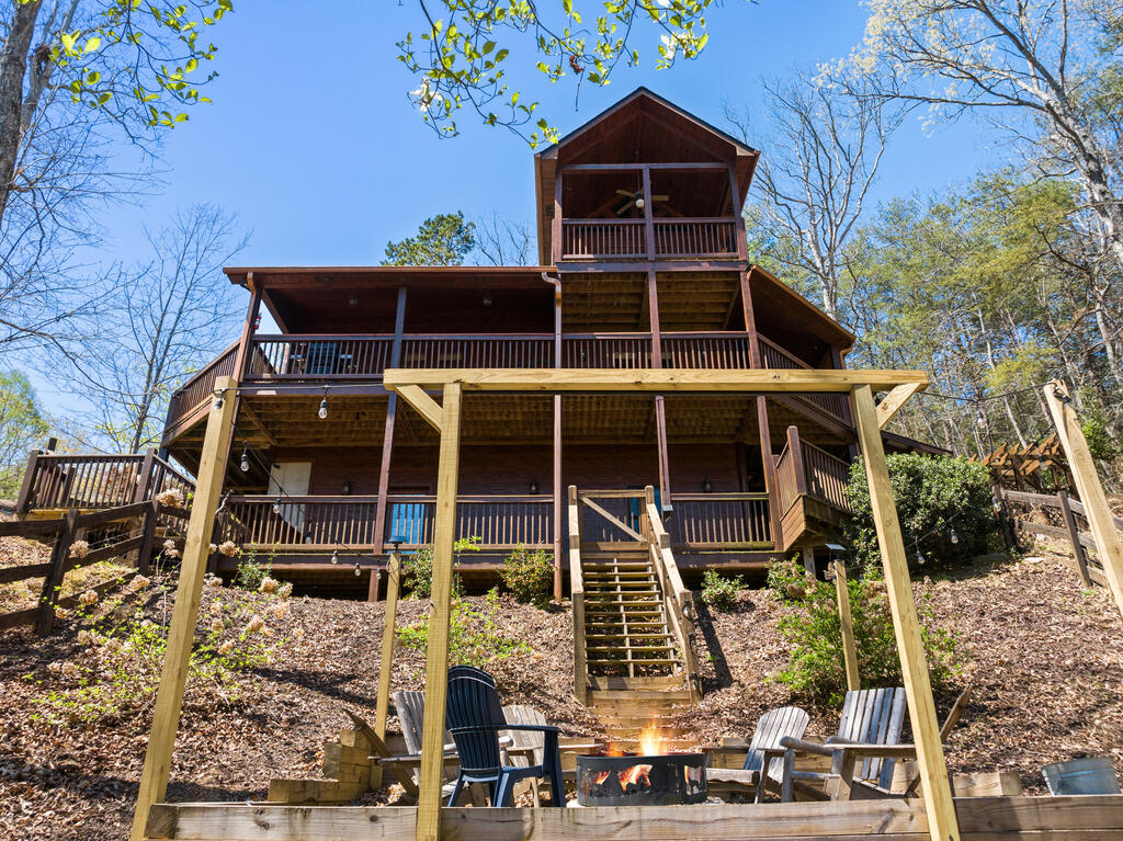 435190 Blue Ridge Active