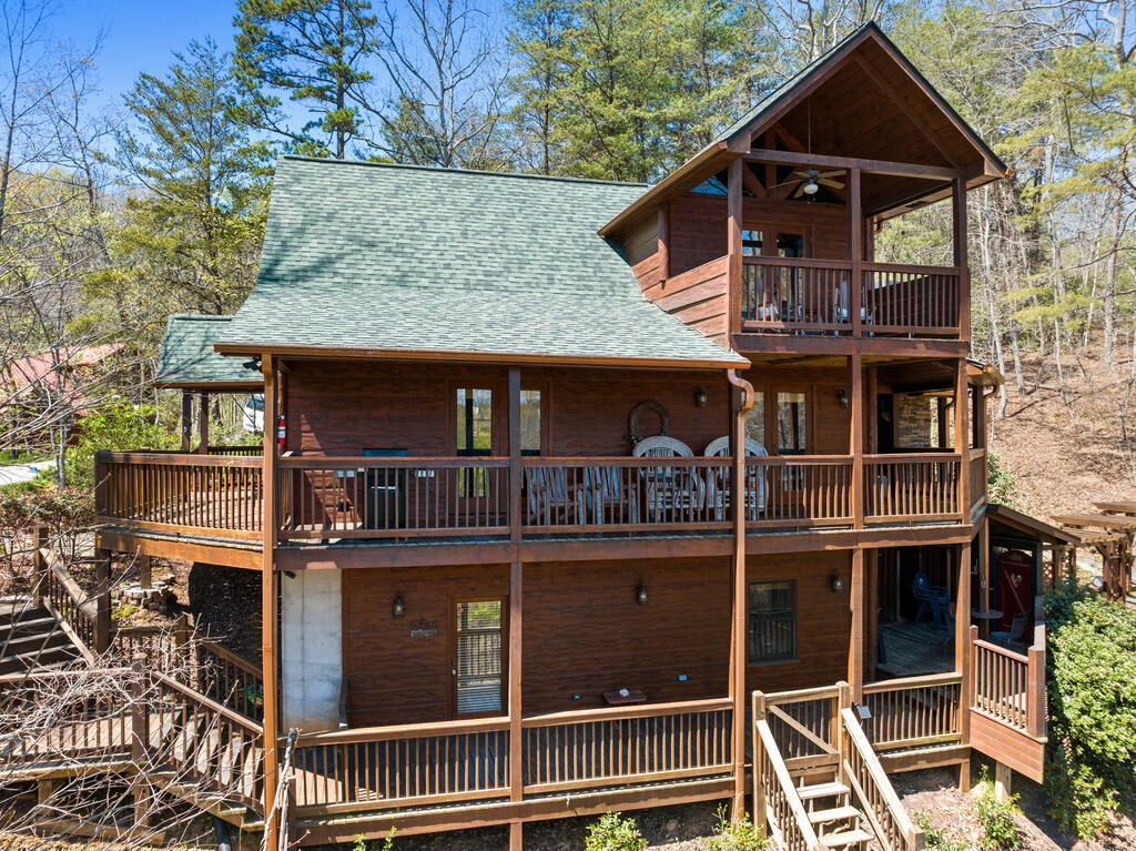 435190 Blue Ridge Active