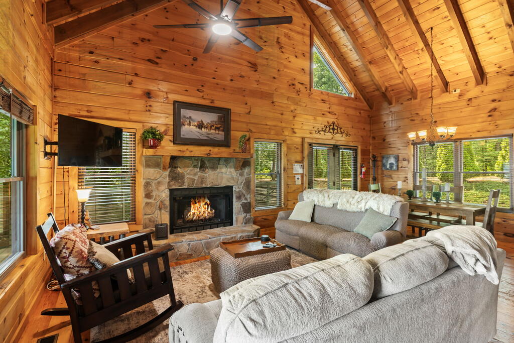 435194 Ellijay Active