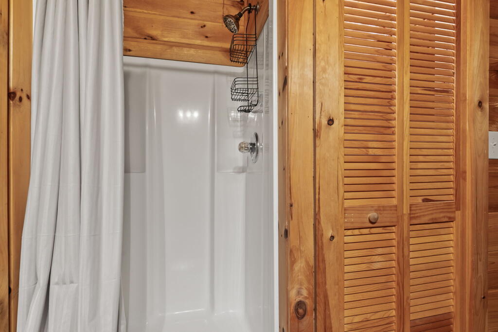 435194 Ellijay Active