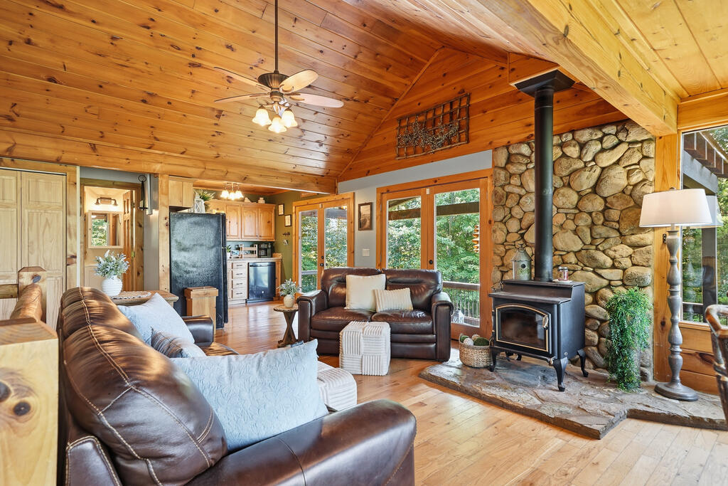 435212 Morganton Active