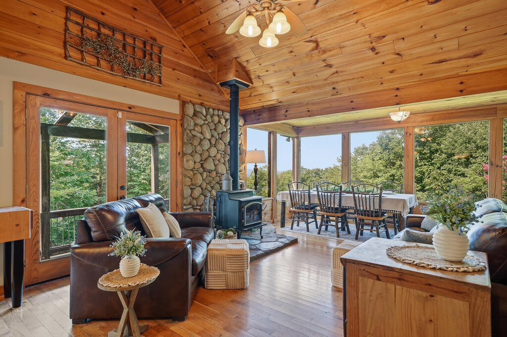 435212 Morganton Active