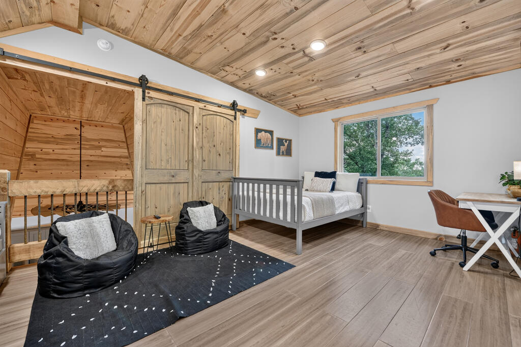 435216 Ellijay Active
