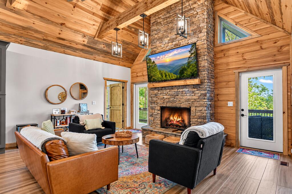 435216 Ellijay Active