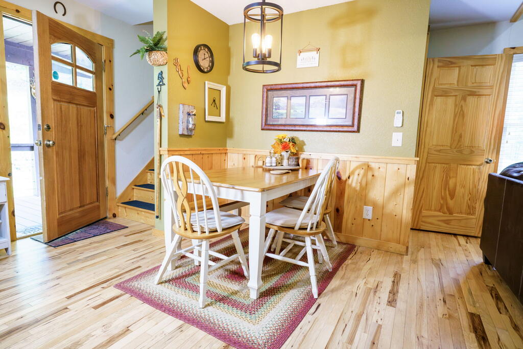 435225 Hayesville Active