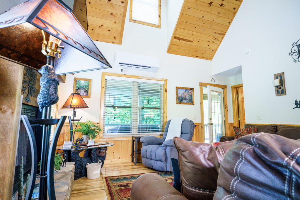 435225 Hayesville Active