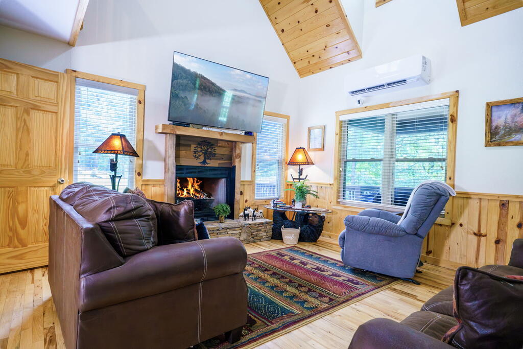 435225 Hayesville Active