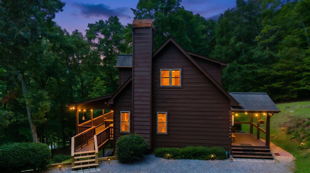 435225 Hayesville Active