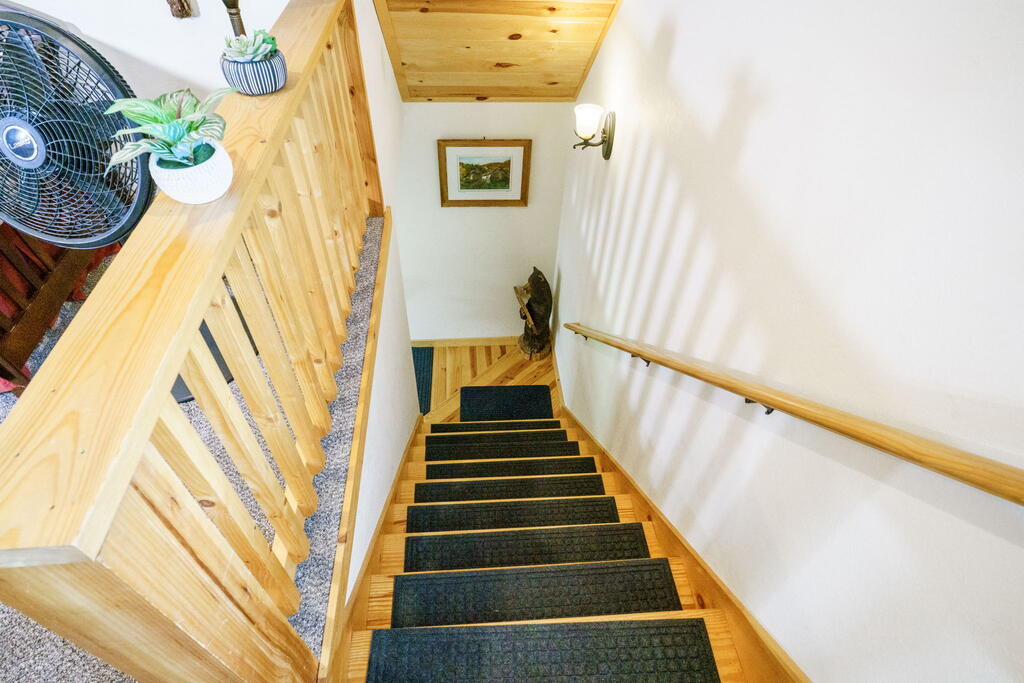 435225 Hayesville Active
