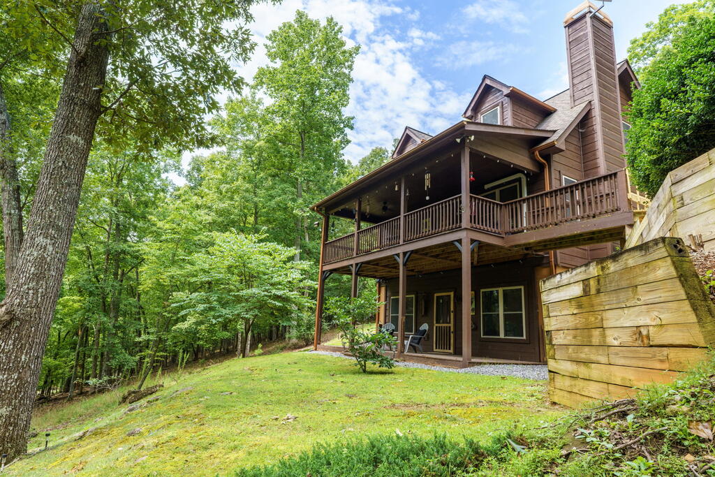 435225 Hayesville Active