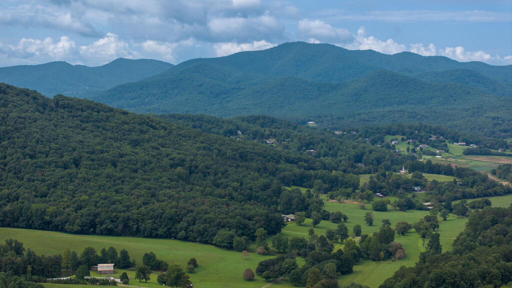 435225 Hayesville Active