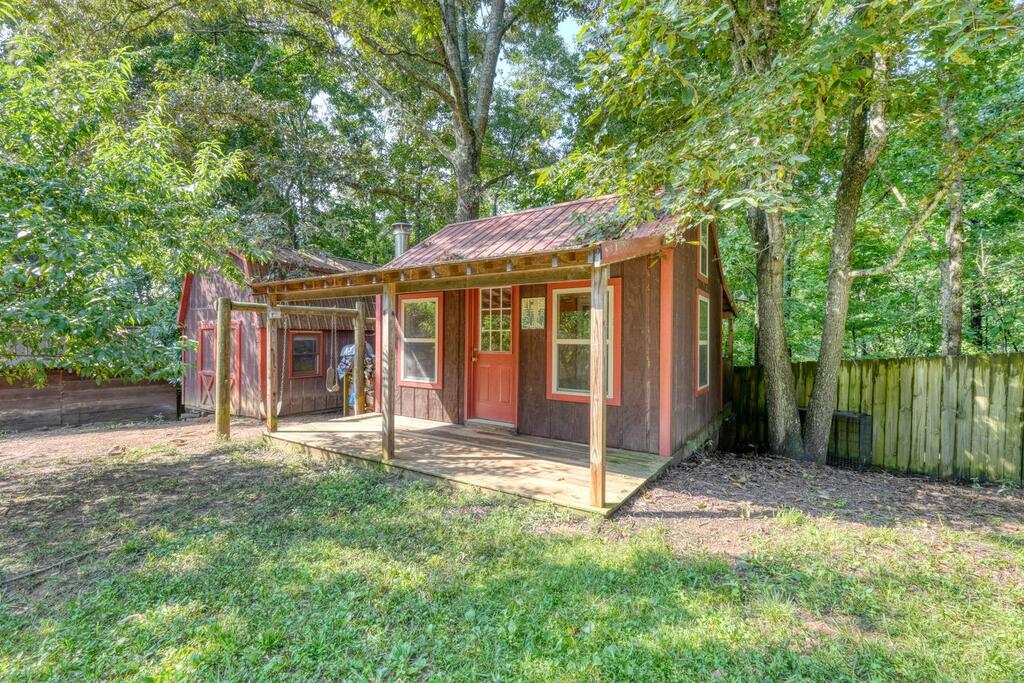 435227 Morganton Active