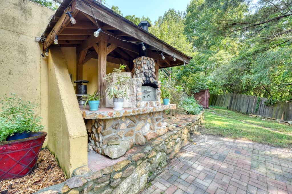 435227 Morganton Active