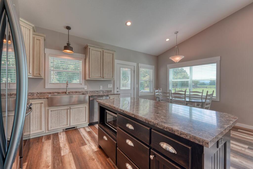 435240 Blairsville Active