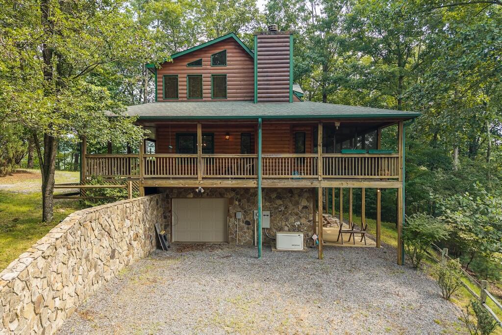 435248 Blue Ridge Active
