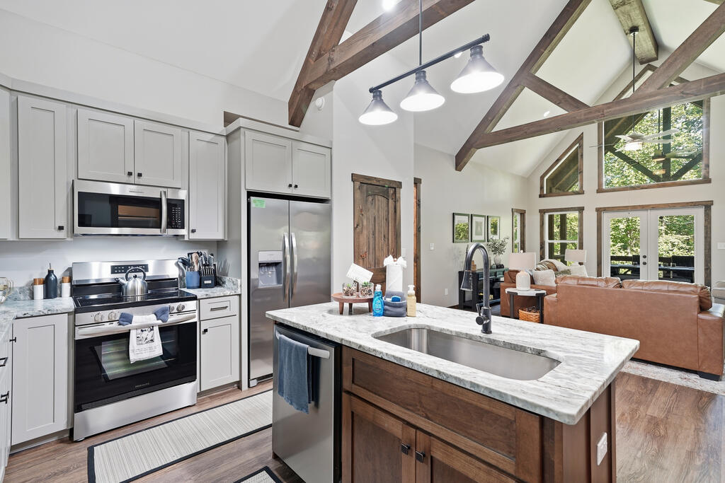 435255 Ellijay Active