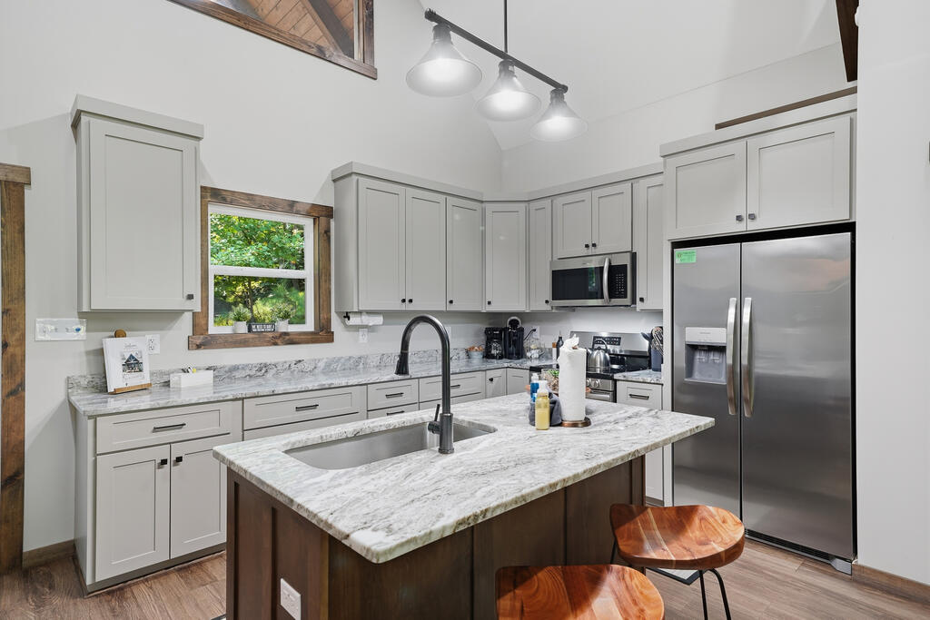 435255 Ellijay Active