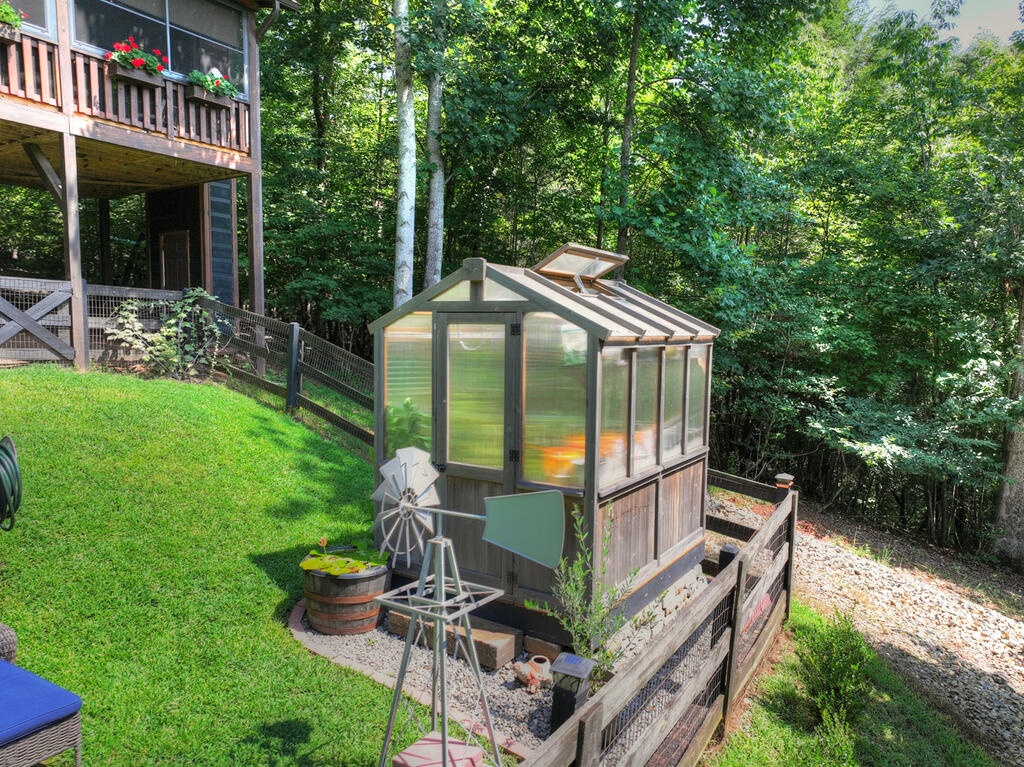 435274 Mineral Bluff Active