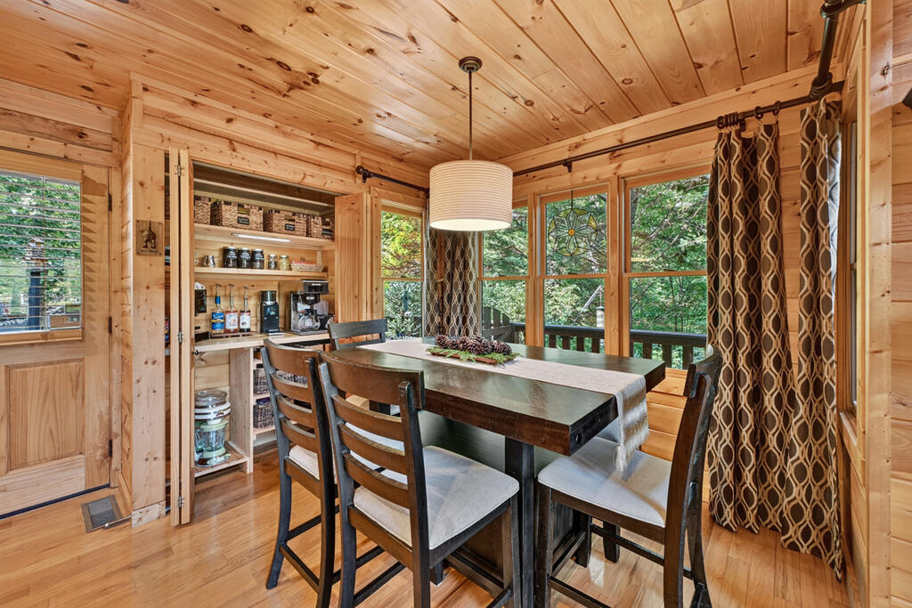 435274 Mineral Bluff Active