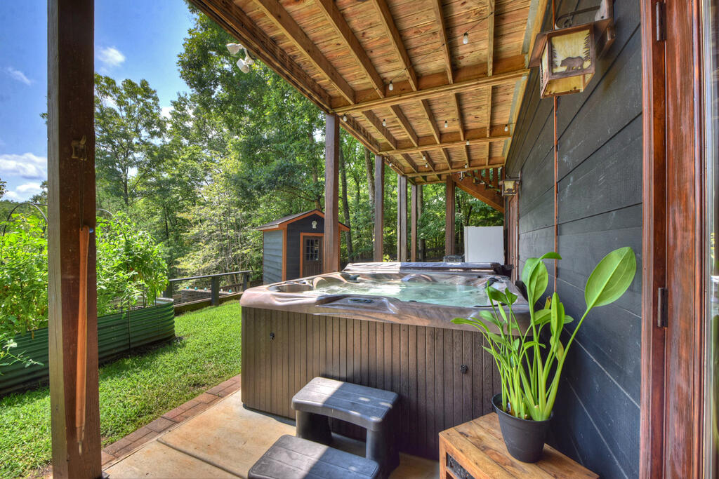 435274 Mineral Bluff Active