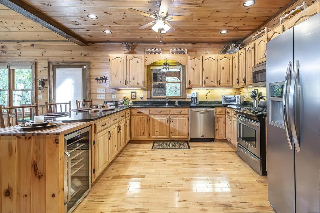 435277 Blue Ridge Active