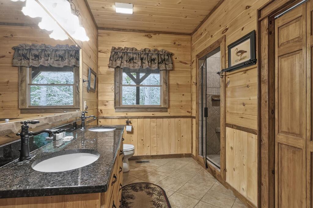 435277 Blue Ridge Active