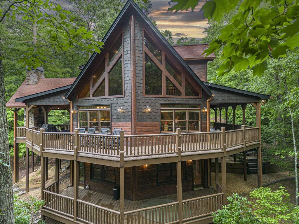 435277 Blue Ridge Active