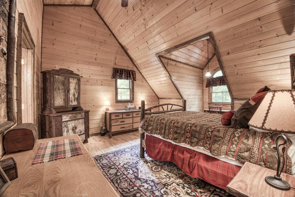 435277 Blue Ridge Active