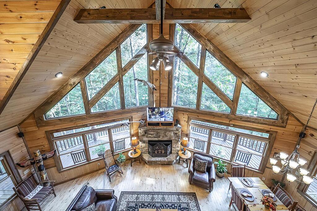 435277 Blue Ridge Active