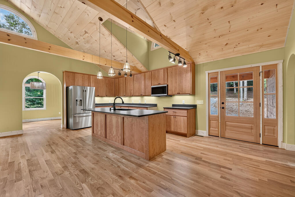 435279 Ellijay Active