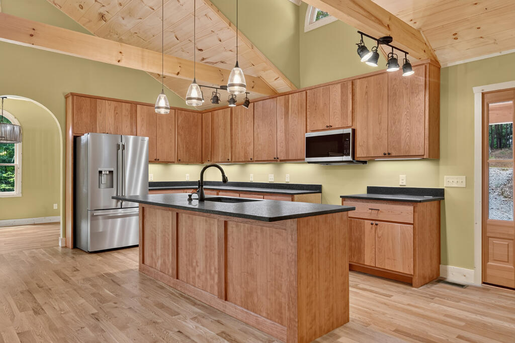 435279 Ellijay Active