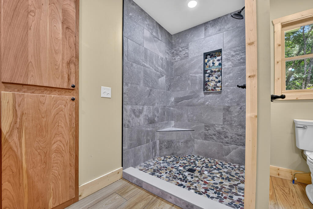 435279 Ellijay Active