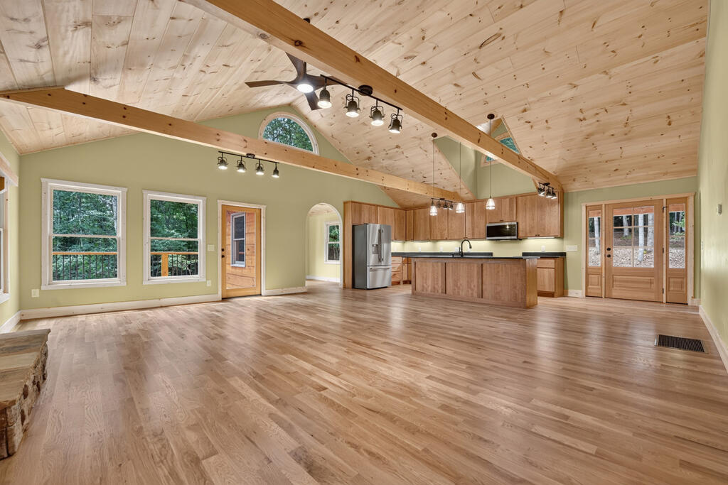 435279 Ellijay Active