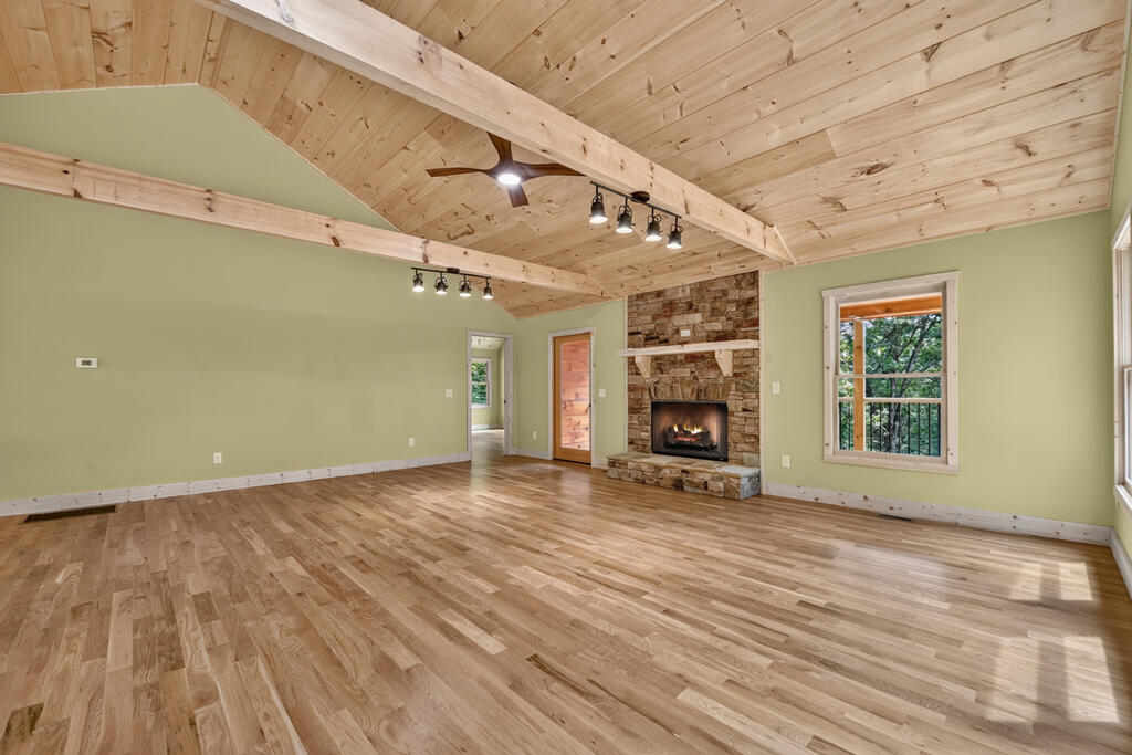 435279 Ellijay Active