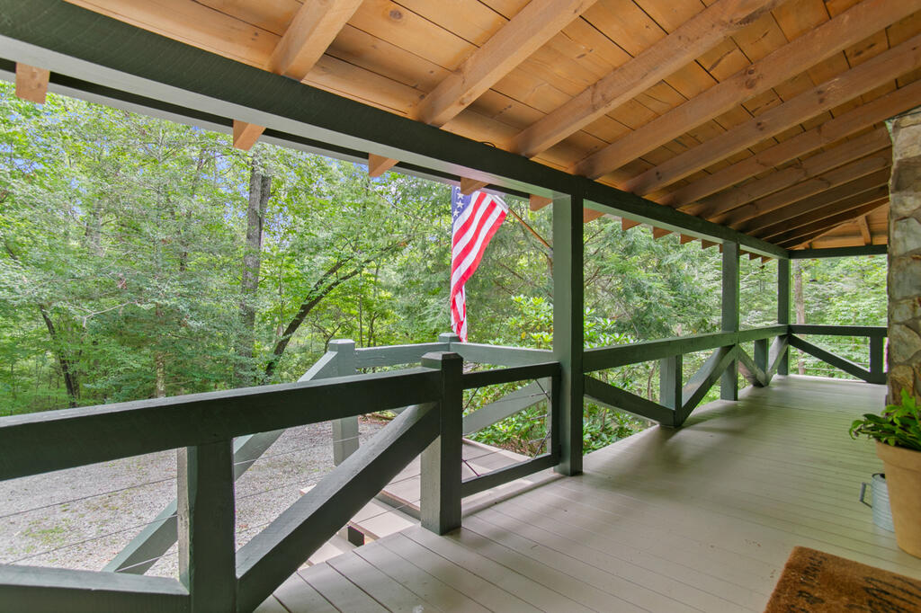 435290 Blue Ridge Active