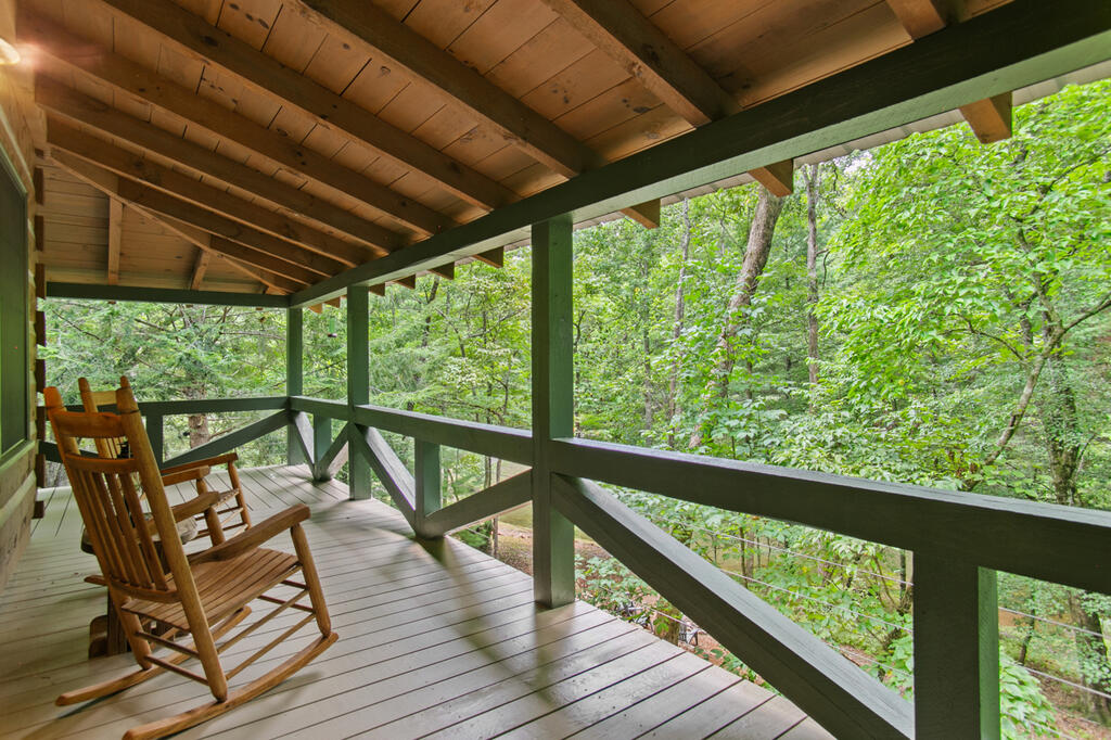 435290 Blue Ridge Active