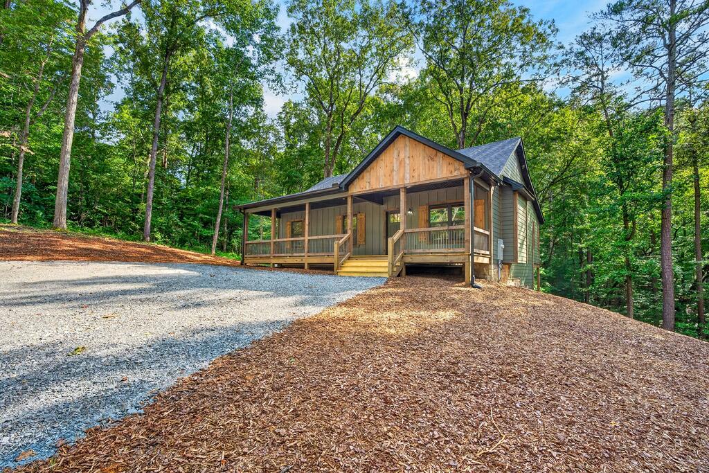 435296 Talking Rock Active