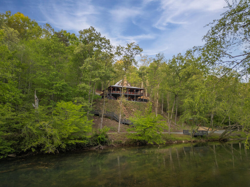 435305 Mineral Bluff Active