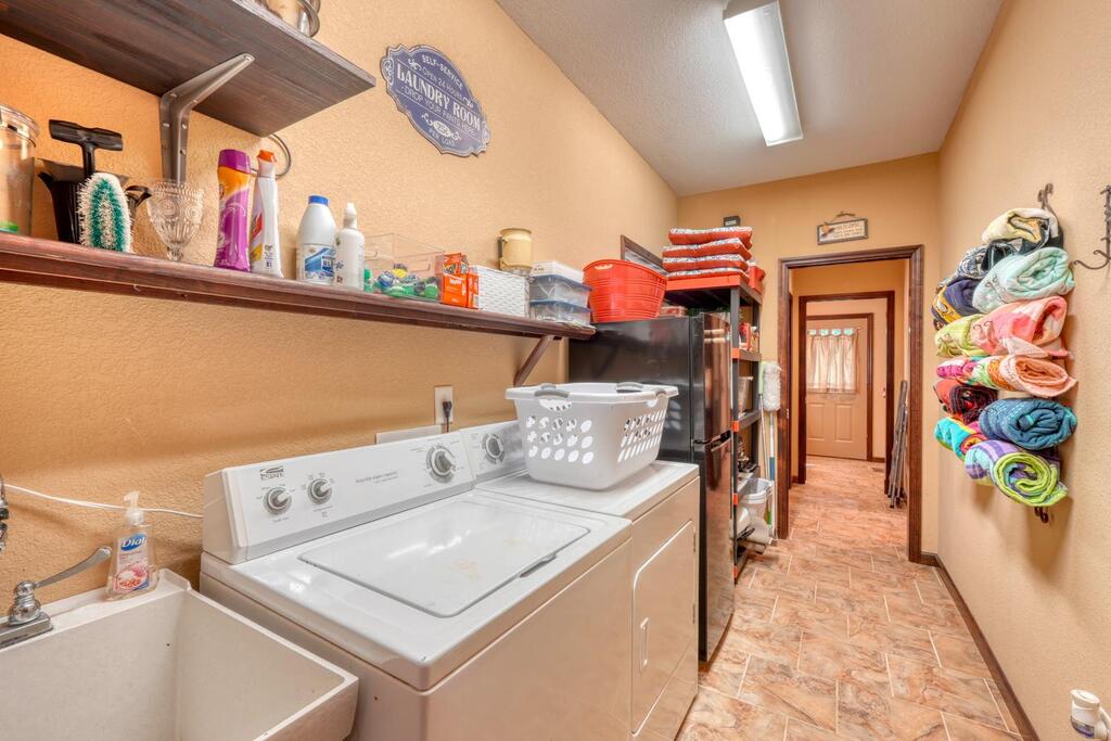 435320 Hayesville Active