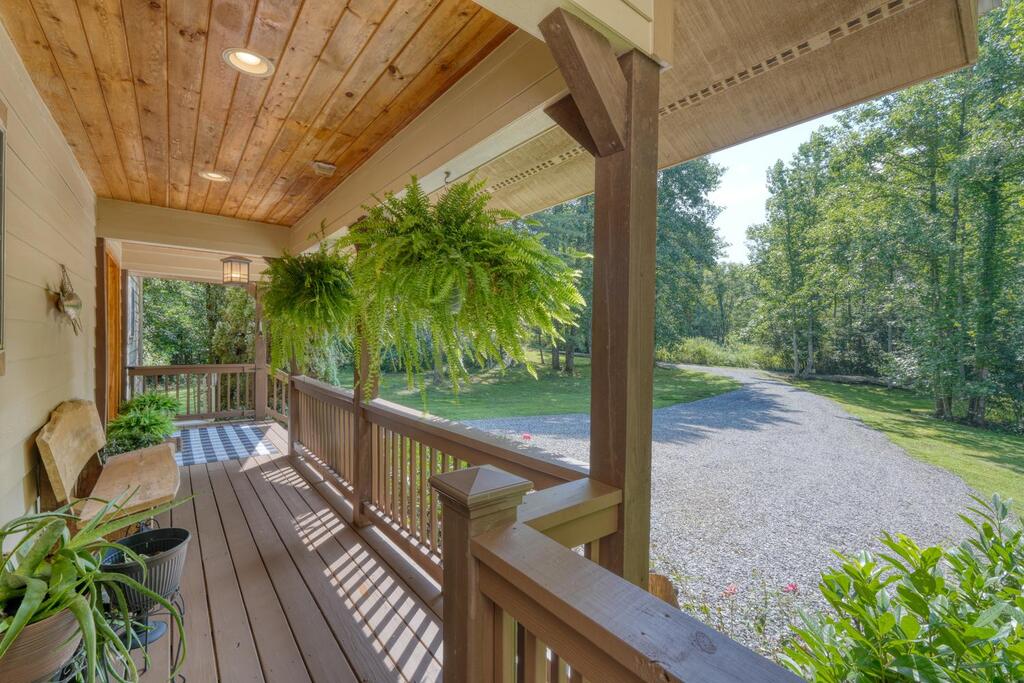 435320 Hayesville Active