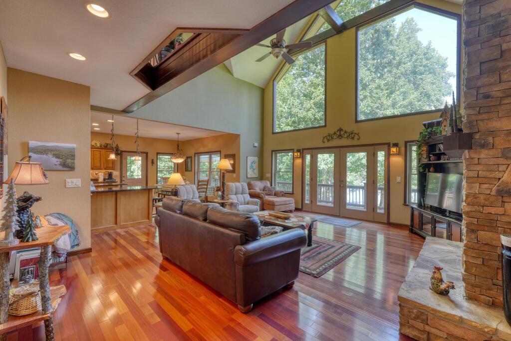 435320 Hayesville Active