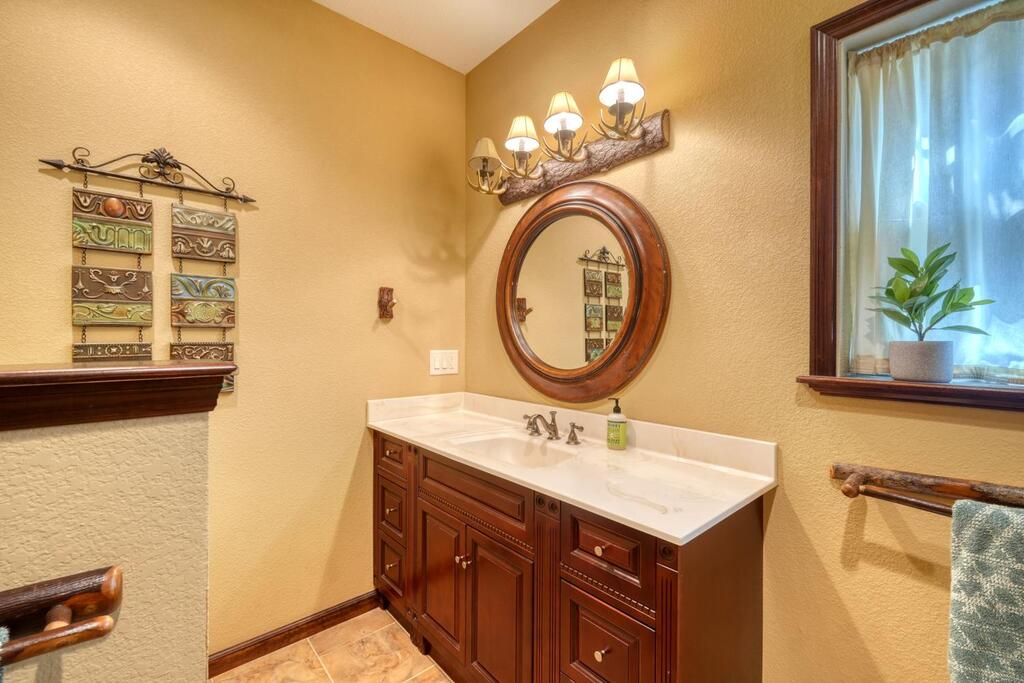 435320 Hayesville Active