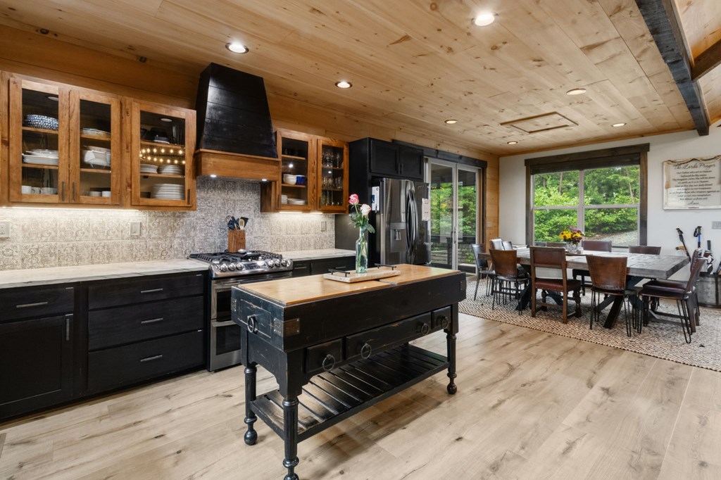 435325 Ellijay Active